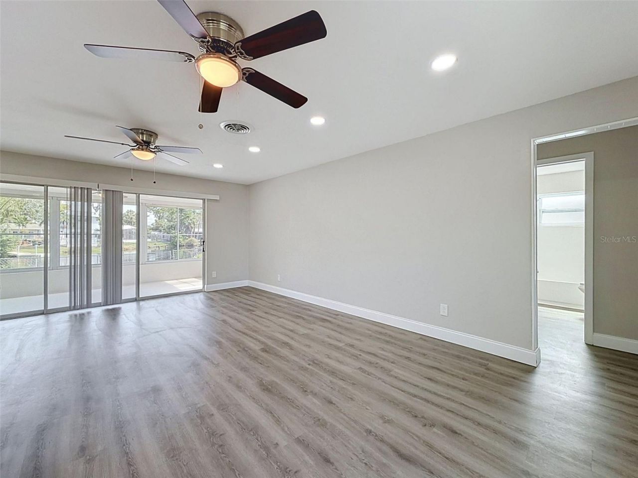 307 87th Avenue Ne, Saint Petersburg, FL 33702 Photo