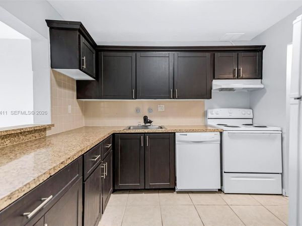 7900 Fairview Dr , Unit 105, Tamarac, FL 33321