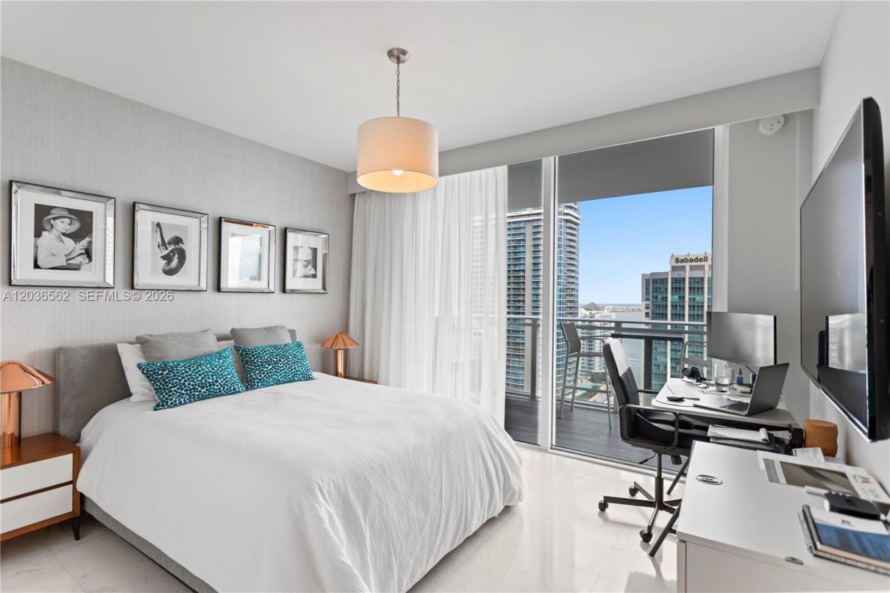 1080 Brickell Ave , Unit 3300, Miami, FL 33131 Photo