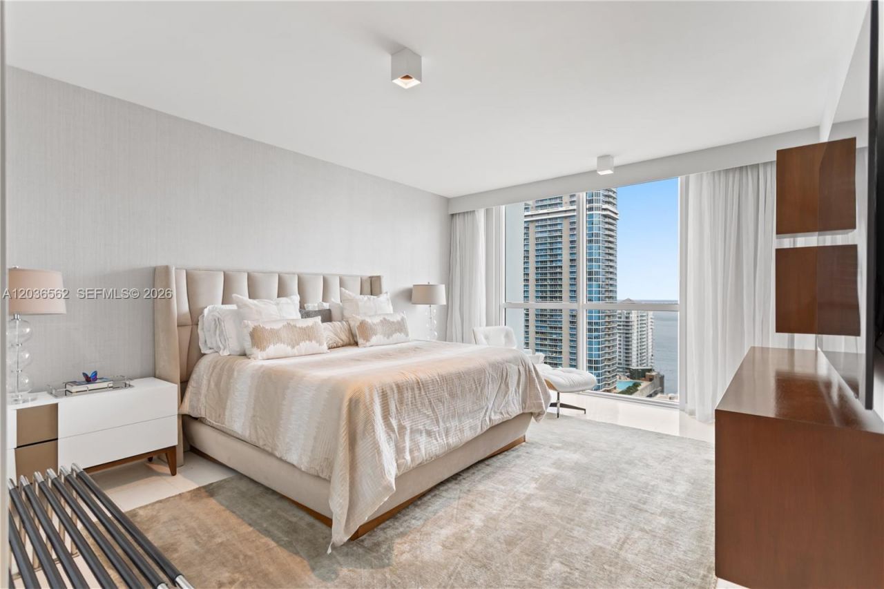 1080 Brickell Ave , Unit 3300, Miami, FL 33131 Photo