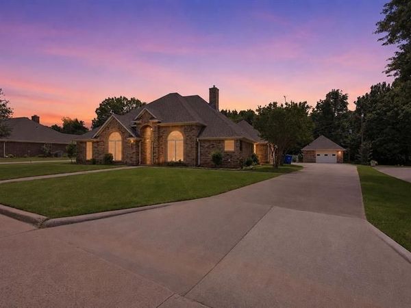2412 Jolinda Lane, Whitesboro, TX 76273