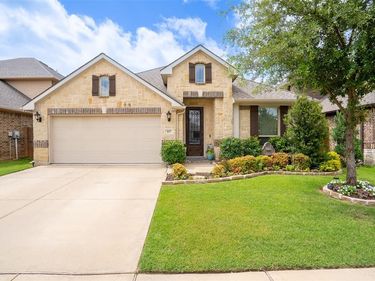 617 Fox Creek Trail, Fort Worth, TX 76131