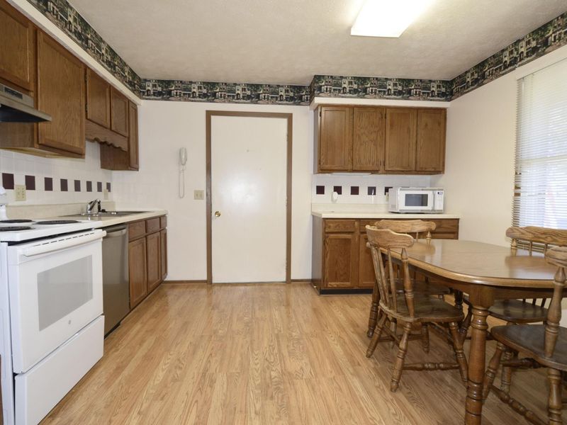 4936 E Brannan Drive, Springfield, OH 45502 Photo 9