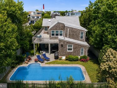 18 W 7TH STREET , BARNEGAT LIGHT, NJ 08006