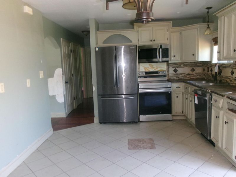1876 Vaughn Street, Columbus, OH 43223 Photo 3