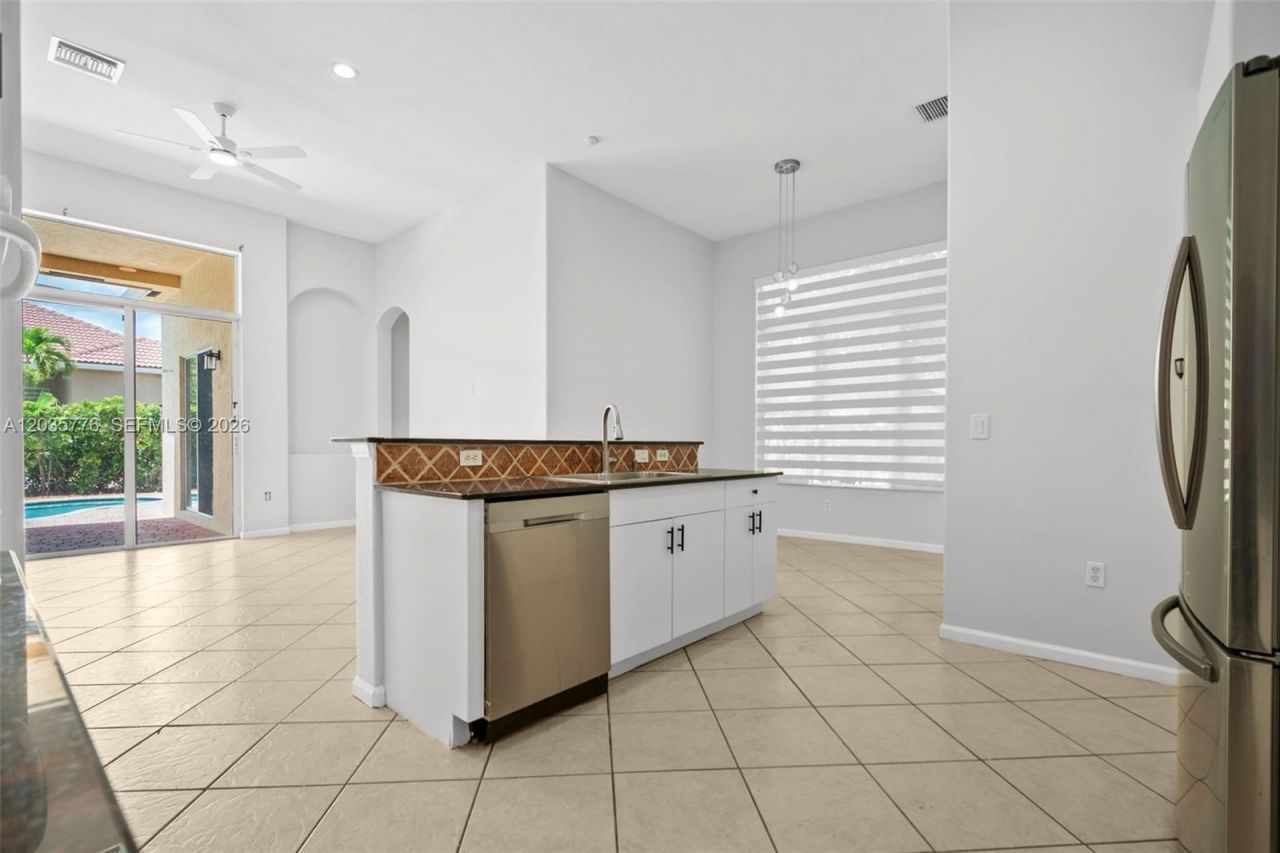 15957 SW 16th St, Unit N/A, Pembroke Pines, FL 33027 Photo