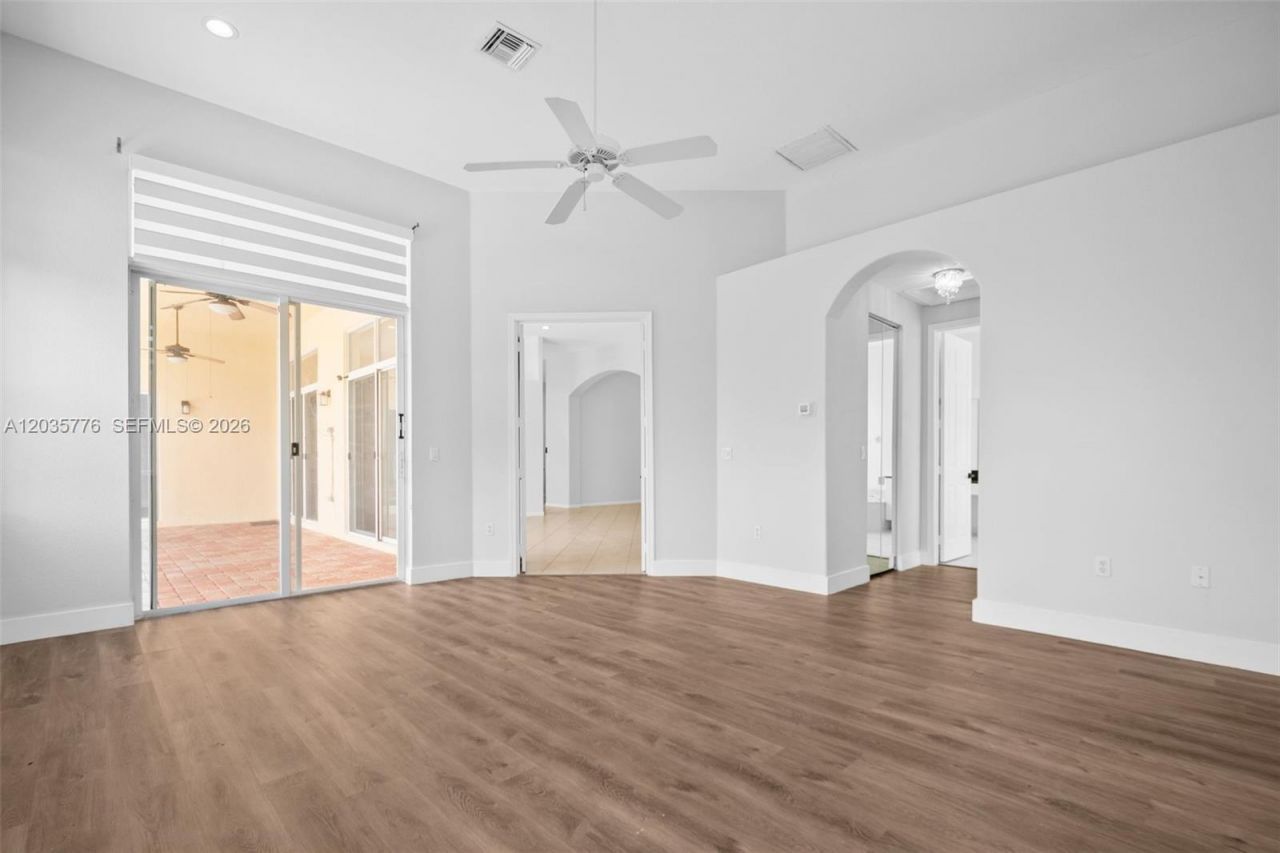 15957 SW 16th St, Unit N/A, Pembroke Pines, FL 33027 Photo