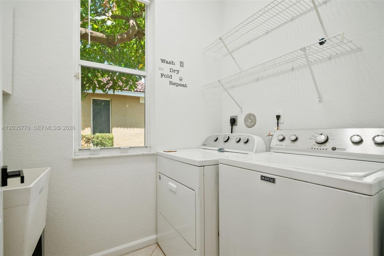 15957 SW 16th St, Unit N/A, Pembroke Pines, FL 33027 Photo