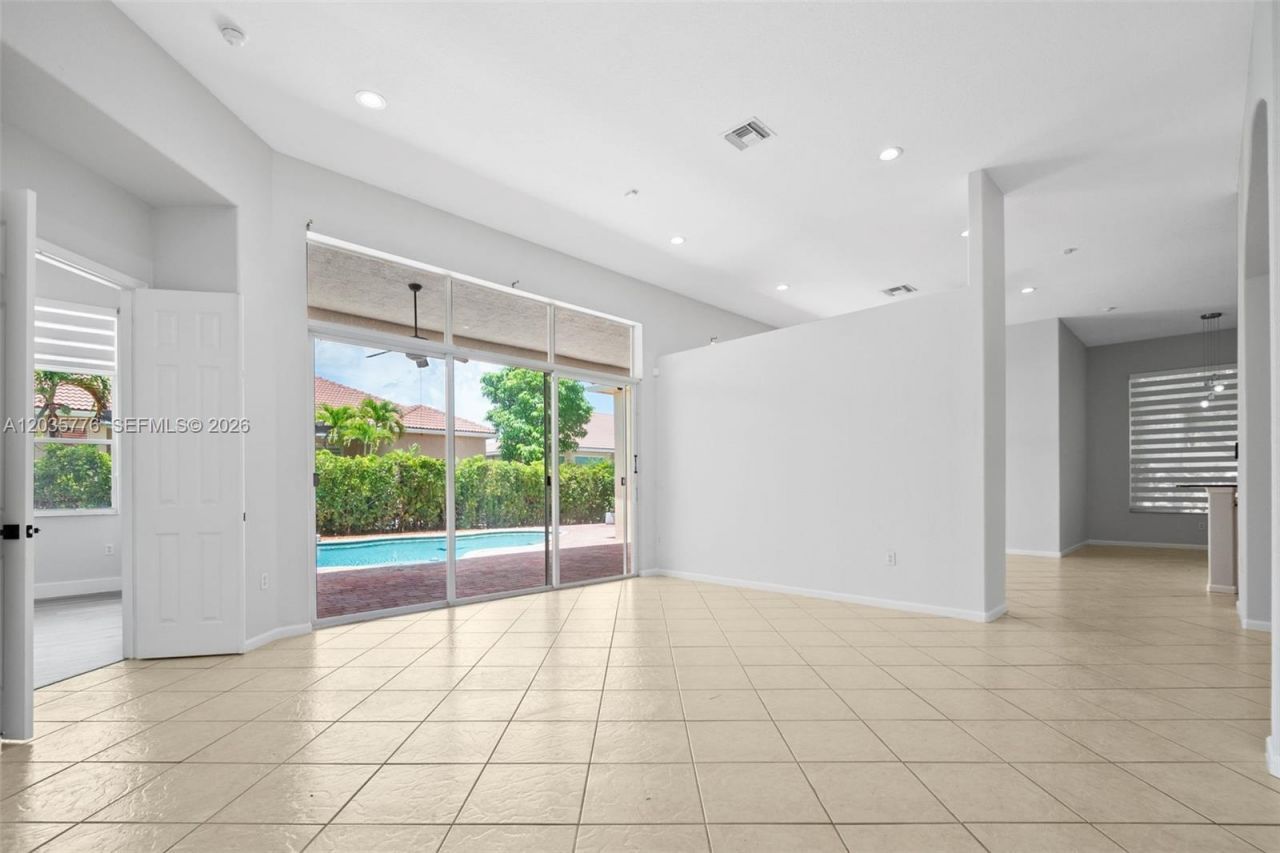 15957 SW 16th St, Unit N/A, Pembroke Pines, FL 33027 Photo