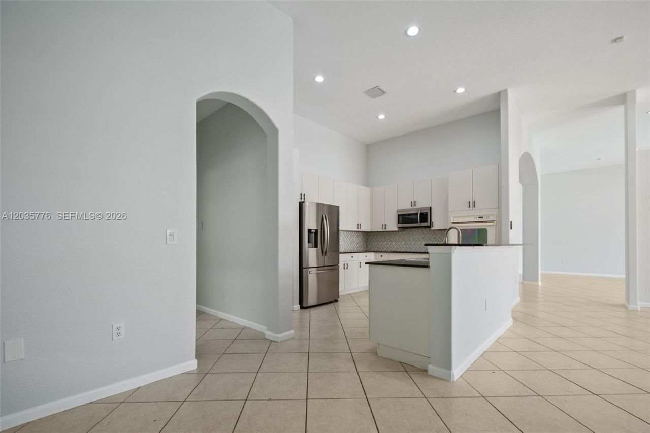 15957 SW 16th St, Unit N/A, Pembroke Pines, FL 33027 Photo