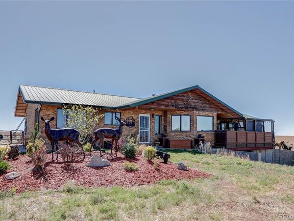 3600 Headlight Road , Strasburg, CO 80136