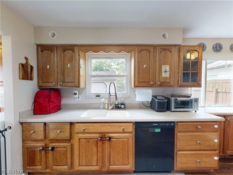 37450 Green Drive, Eastlake, OH 44095 Photo 10