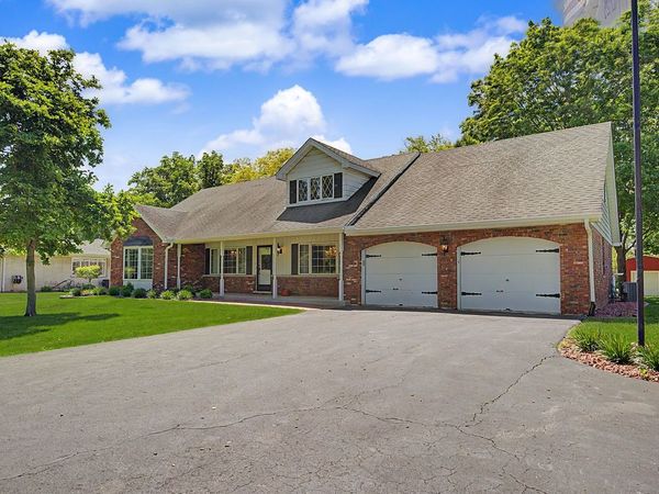 24364 S Volbrecht Road , Crete, IL 60417