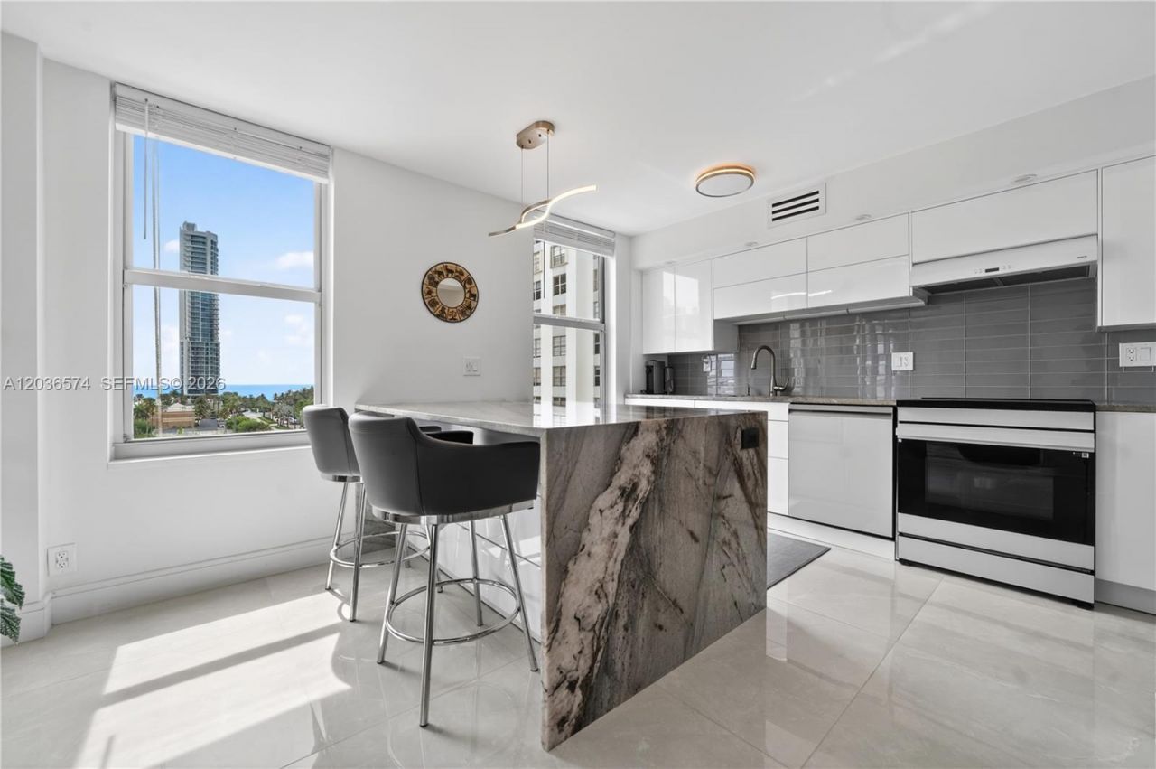 231 174th St , Unit 818, Sunny Isles Beach, FL 33160 Photo
