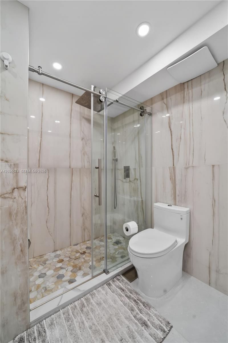 231 174th St , Unit 818, Sunny Isles Beach, FL 33160 Photo