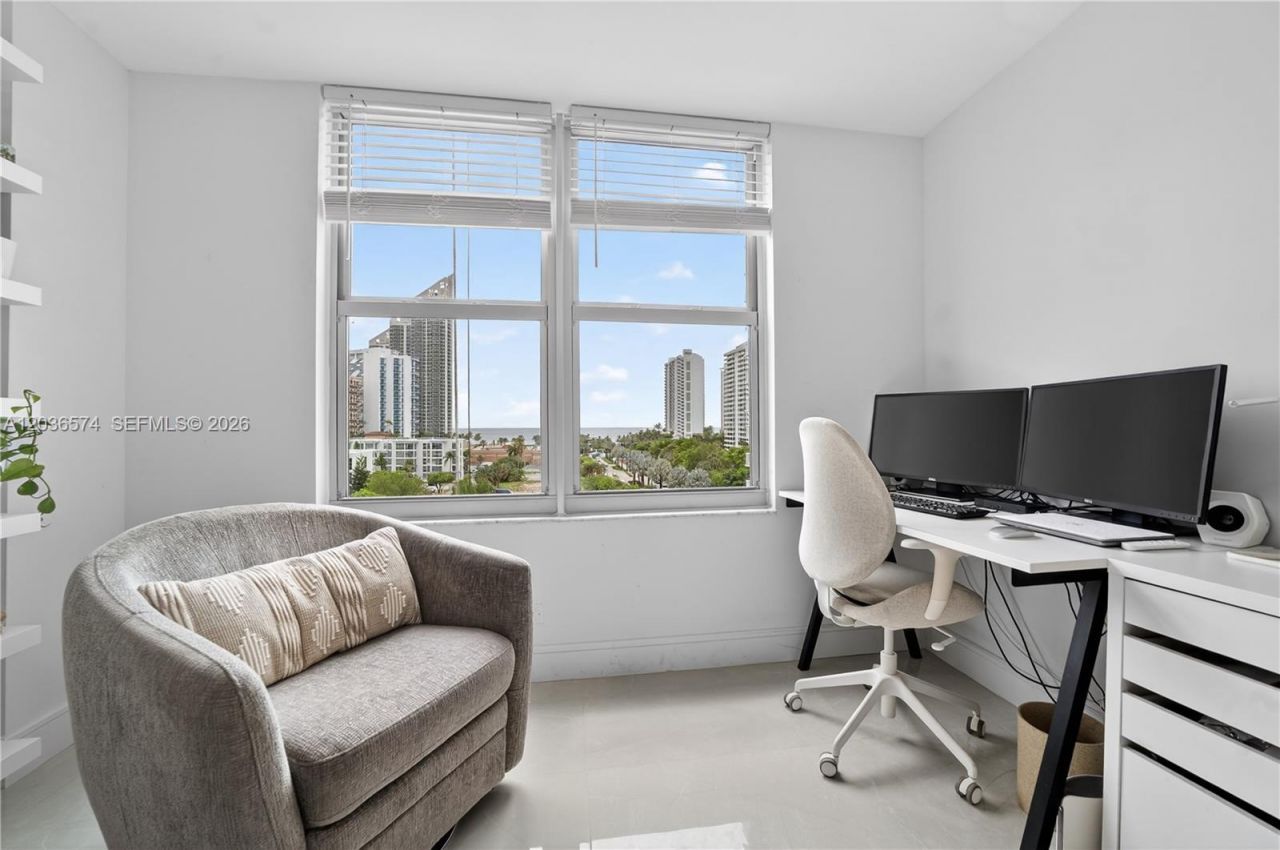 231 174th St , Unit 818, Sunny Isles Beach, FL 33160 Photo