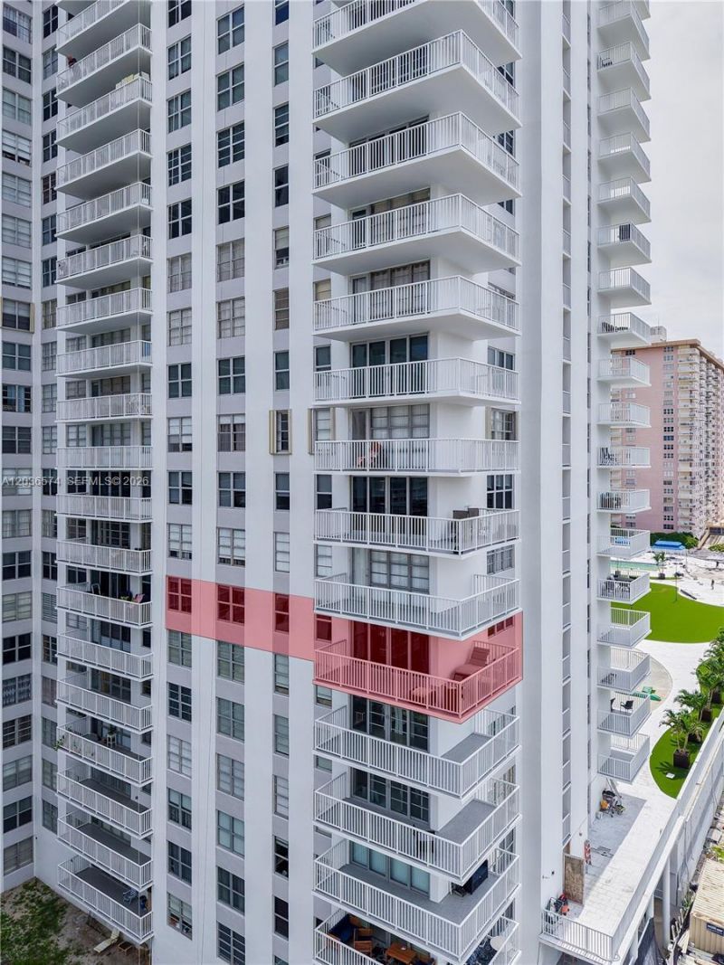 231 174th St , Unit 818, Sunny Isles Beach, FL 33160 Photo