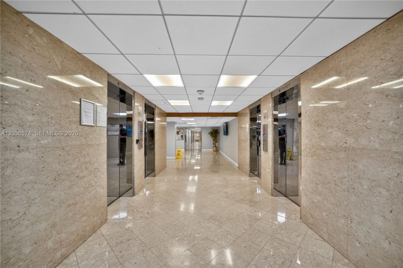 231 174th St , Unit 818, Sunny Isles Beach, FL 33160 Photo