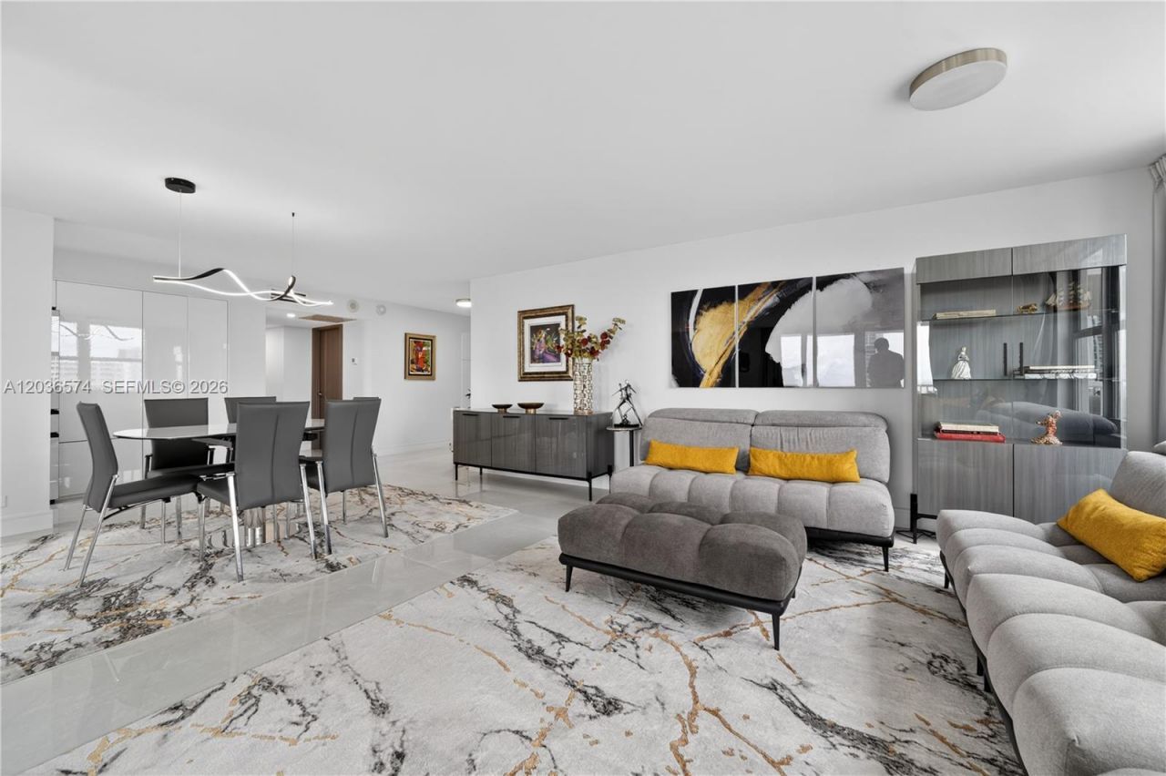 231 174th St , Unit 818, Sunny Isles Beach, FL 33160 Photo