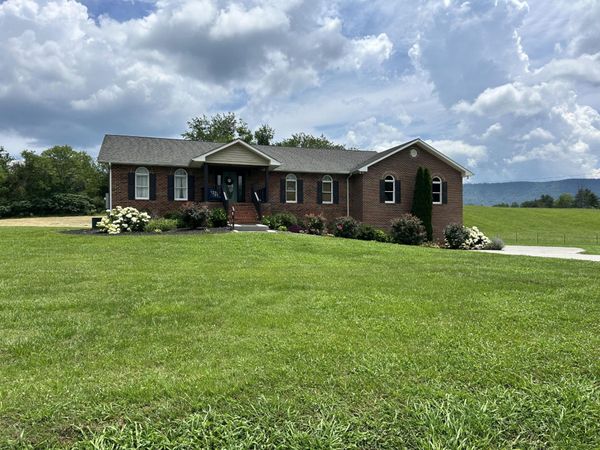121 County Road 903 , Etowah, TN 37331