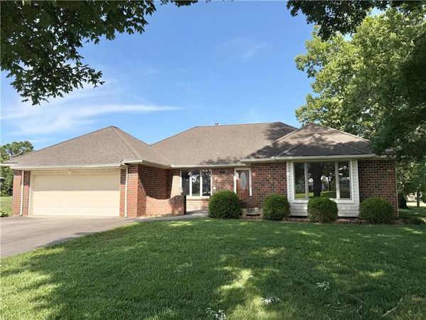 1001 Country Club Drive, Butler, MO 64730