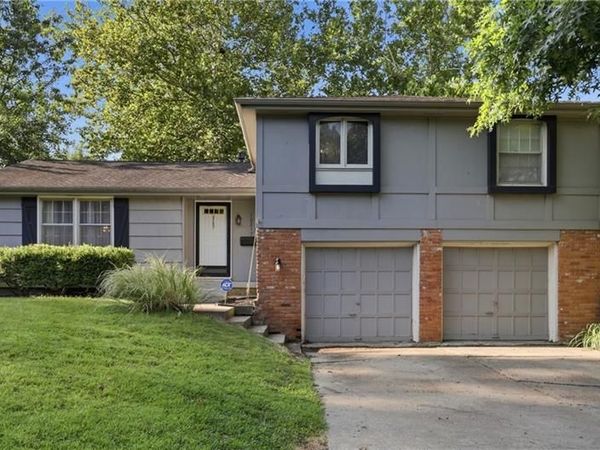 10217 W 91st Street, Overland Park, KS 66212