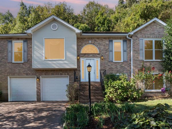 609 Glenridge Close, Nashville, TN 37221