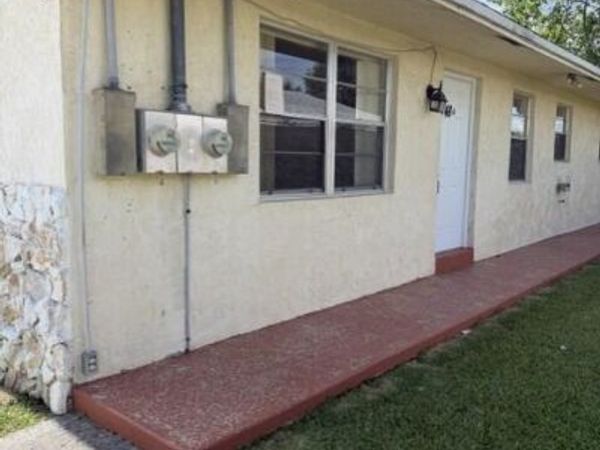 5848 Lincoln Street, Unit A-b, Hollywood, FL 33021