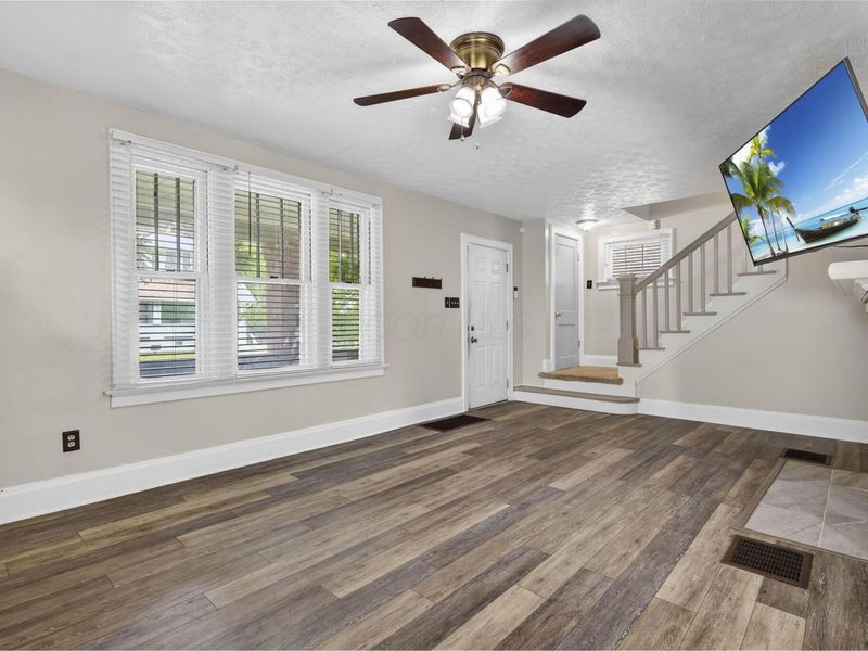 1423 Kenmore Road , Columbus, OH 43211 Photo 9