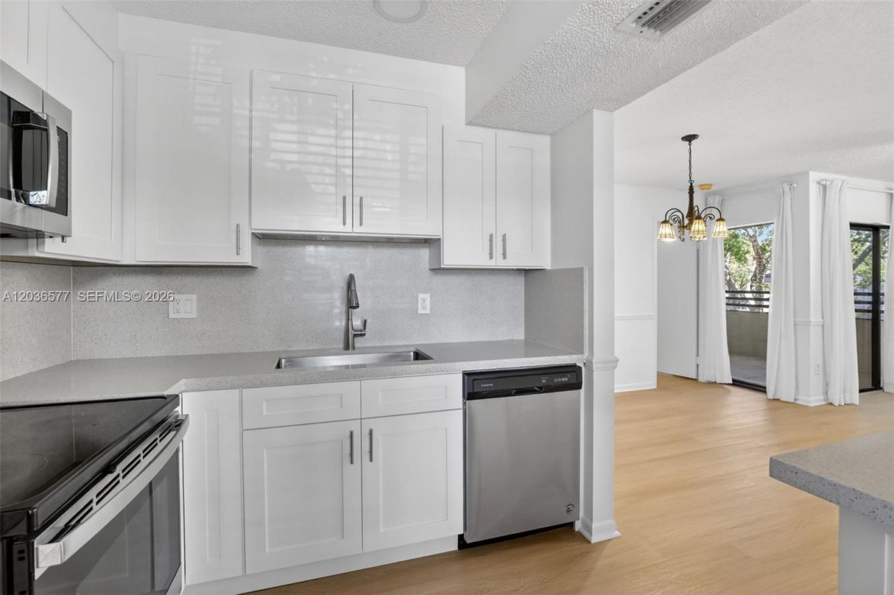 11931 NW 11th St, Unit 11931, Pembroke Pines, FL 33026 Photo