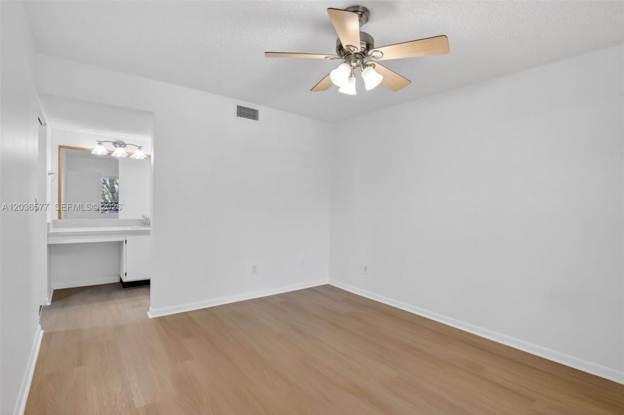 11931 NW 11th St, Unit 11931, Pembroke Pines, FL 33026 Photo