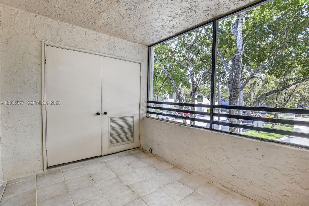 11931 NW 11th St, Unit 11931, Pembroke Pines, FL 33026 Photo