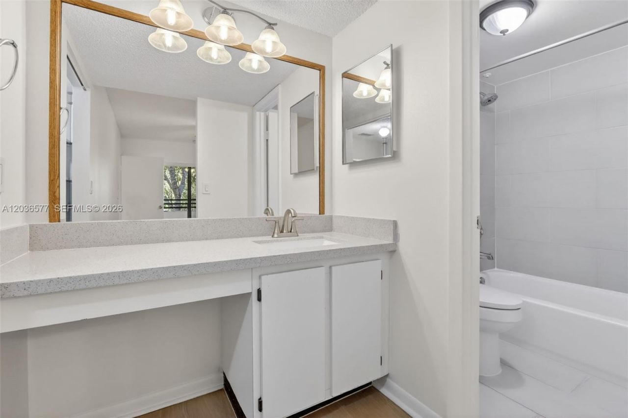11931 NW 11th St, Unit 11931, Pembroke Pines, FL 33026 Photo