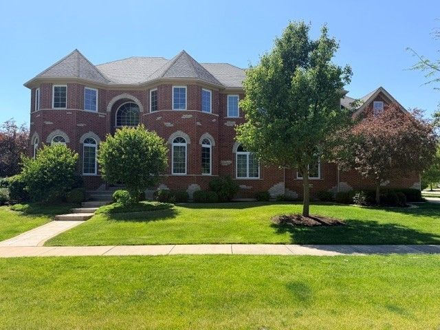 1948 Saddle Farm Lane , Naperville, IL 60564