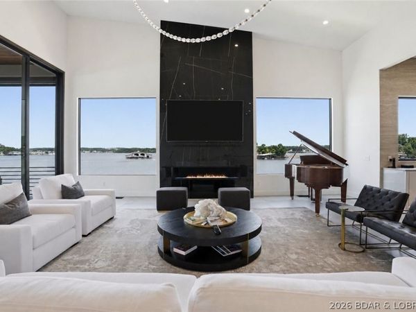 125 Mclaren Drive, Sunrise Beach, MO 65079