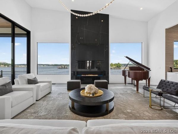 125 Mclaren Drive, Sunrise Beach, MO 65079