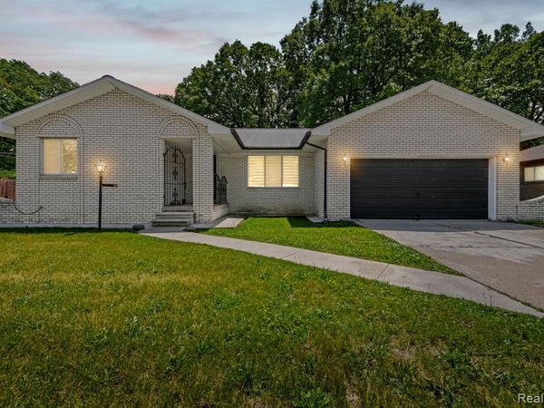 3030 Chard Avenue, Warren, MI 48092