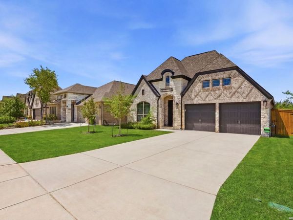 2049 SAXONHILL DR, San Antonio, TX 78253