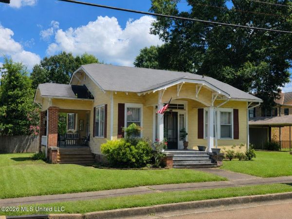 225 S 5th Street, McComb, MS 39648
