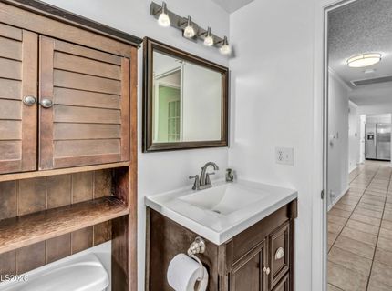 3060 Meadowlands Drive, Sparks, NV 89431 Photo