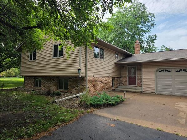 455 Green Mill Lane, Hudson, WI 54016