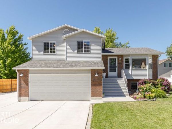 755 E 2550 N, North Ogden, UT 84414