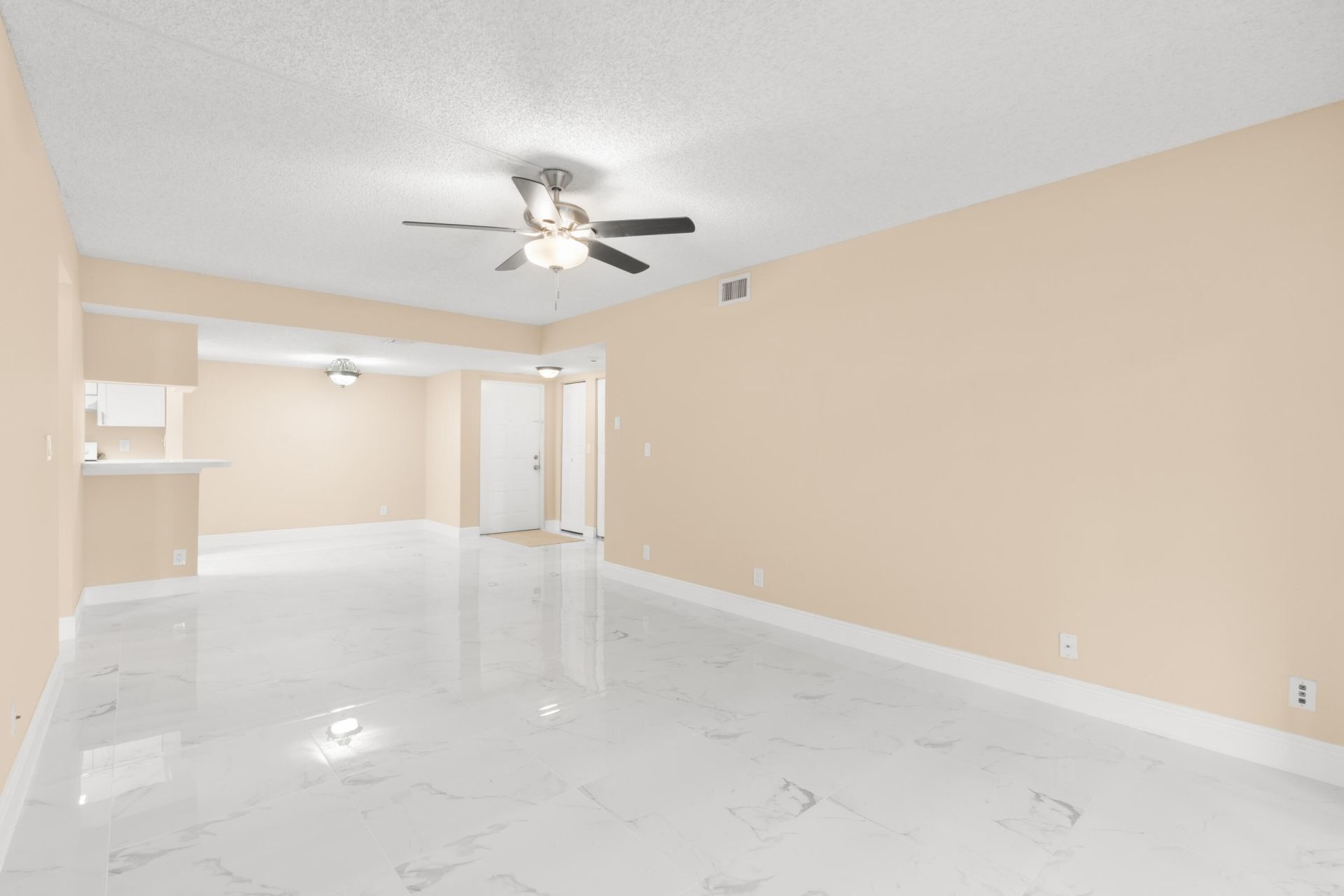 9855 Westview Drive, Unit 714, Coral Springs, FL 33076 Photo