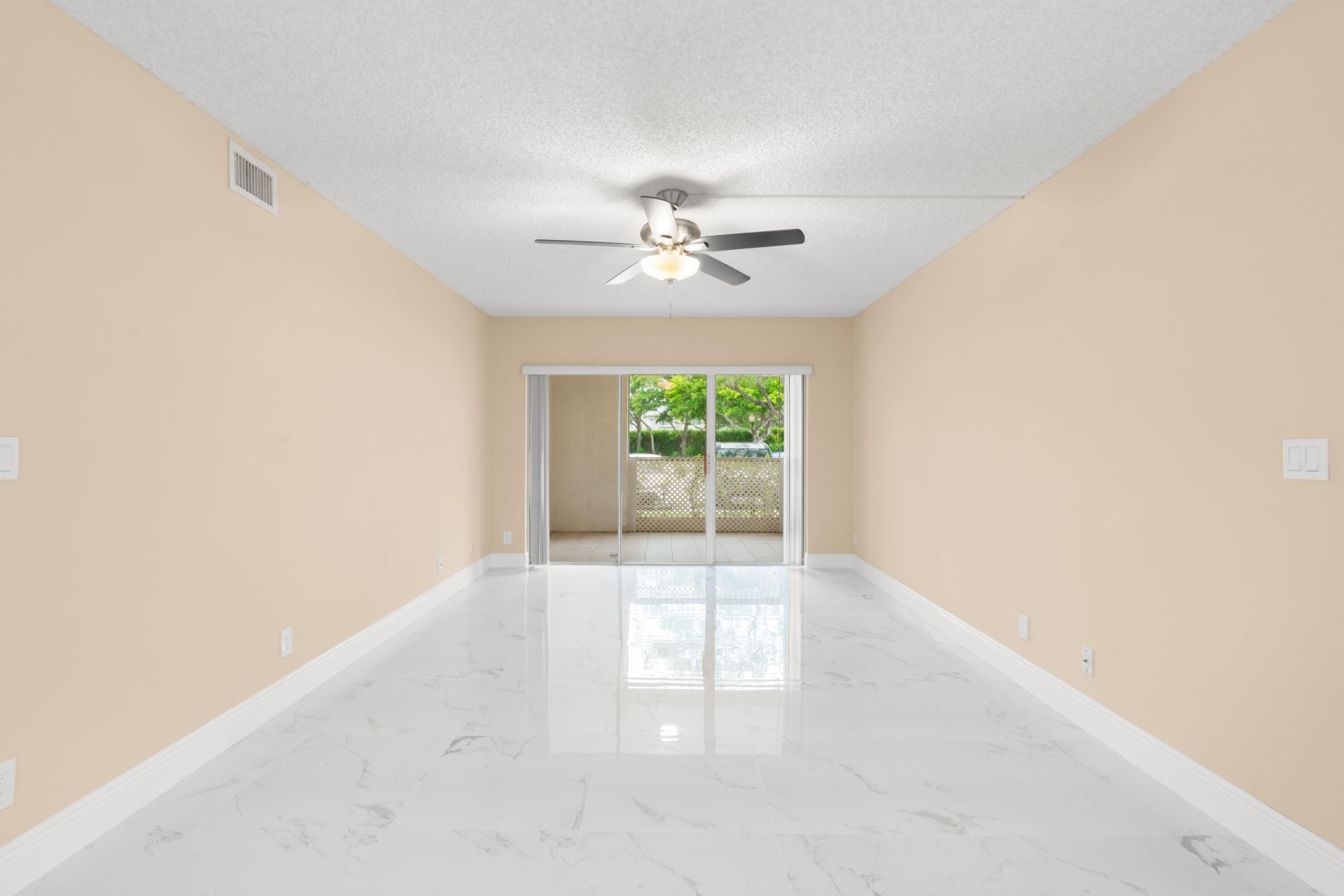 9855 Westview Drive, Unit 714, Coral Springs, FL 33076 Photo