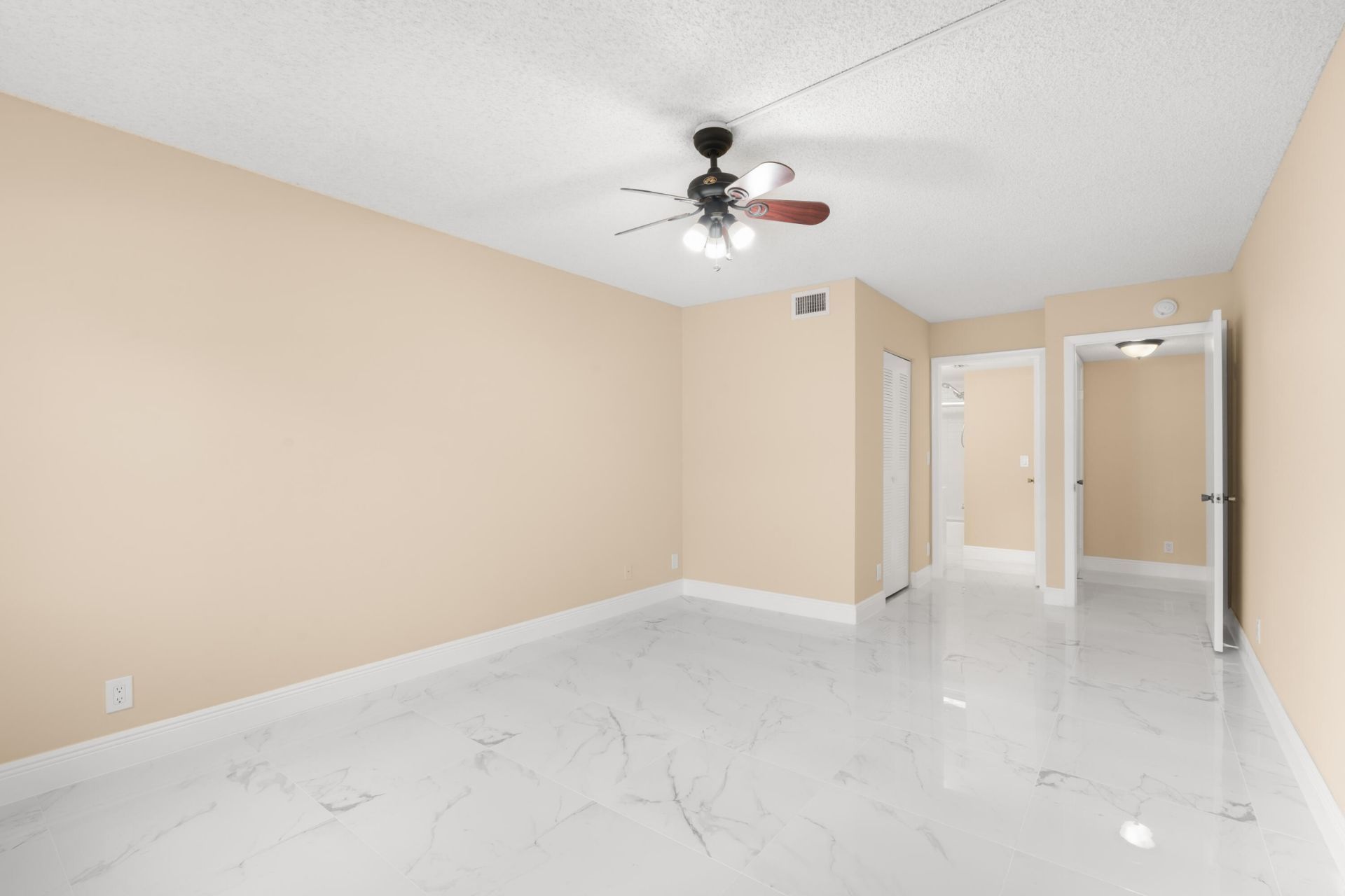 9855 Westview Drive, Unit 714, Coral Springs, FL 33076 Photo
