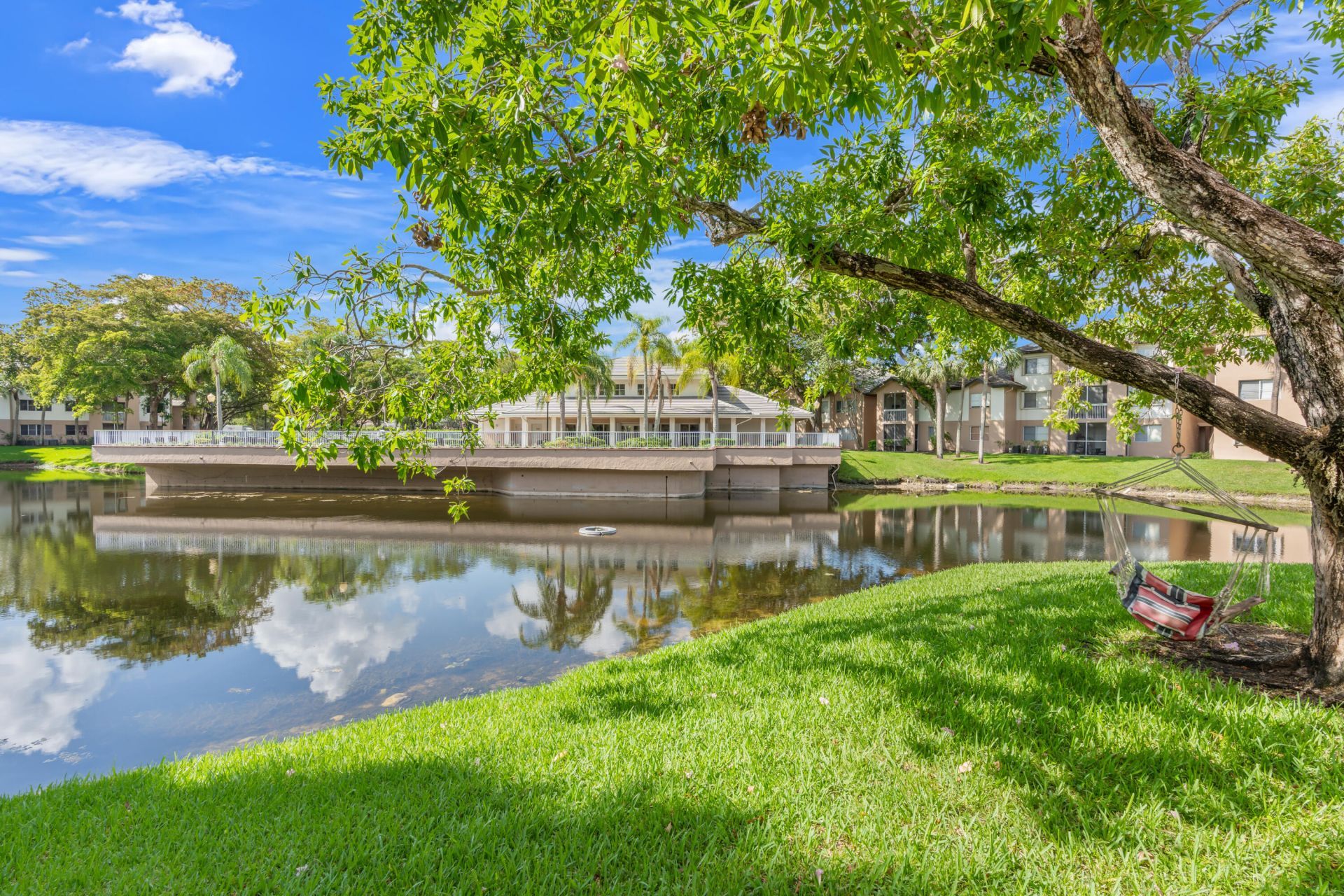 9855 Westview Drive, Unit 714, Coral Springs, FL 33076 Photo