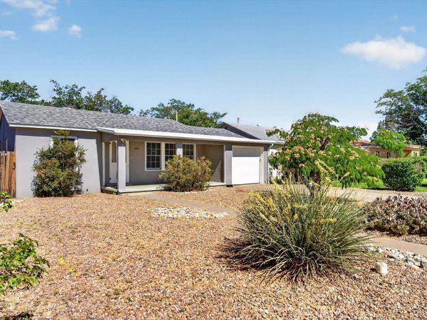 225 Morningside Drive NE, Albuquerque, NM 87108