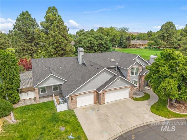 898 N Nicklaus Lane, Eagle, ID 83616