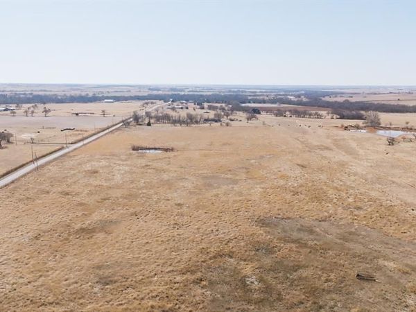 1704 County Street 2840 Street, Amber, OK 73004