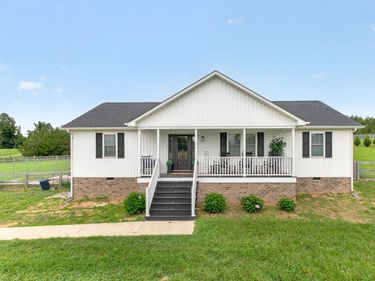 4267 PIN OAK RD , Prospect, VA 23960